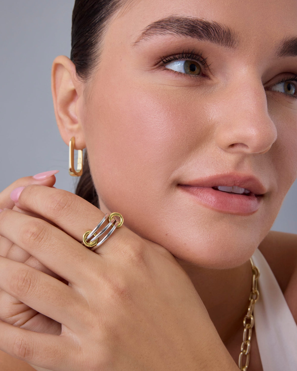Interlocked Two-Toned Statement Rings